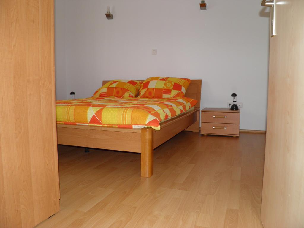 Apartmani Galeb Biograd Na Moru Buitenkant foto