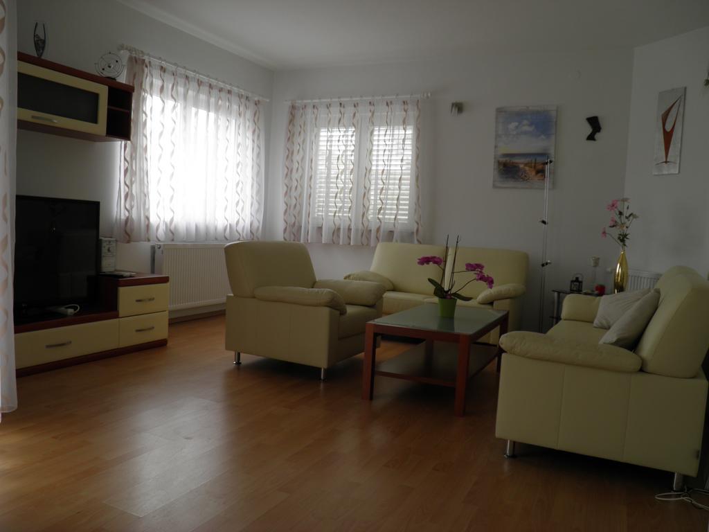 Apartmani Galeb Biograd Na Moru Buitenkant foto