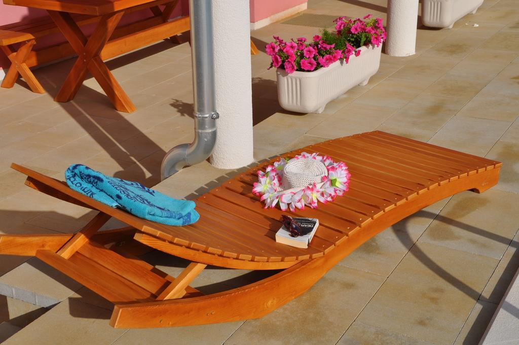 Apartmani Galeb Biograd Na Moru Buitenkant foto