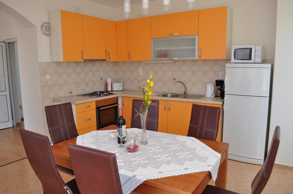 Apartmani Galeb Biograd Na Moru Buitenkant foto