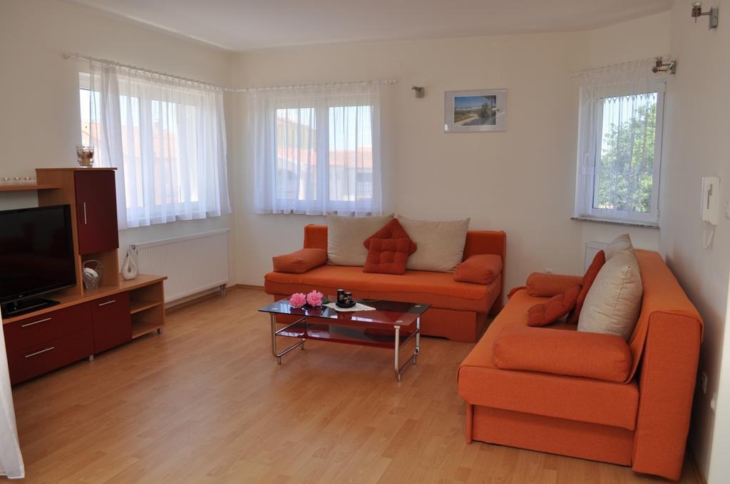 Apartmani Galeb Biograd Na Moru Buitenkant foto